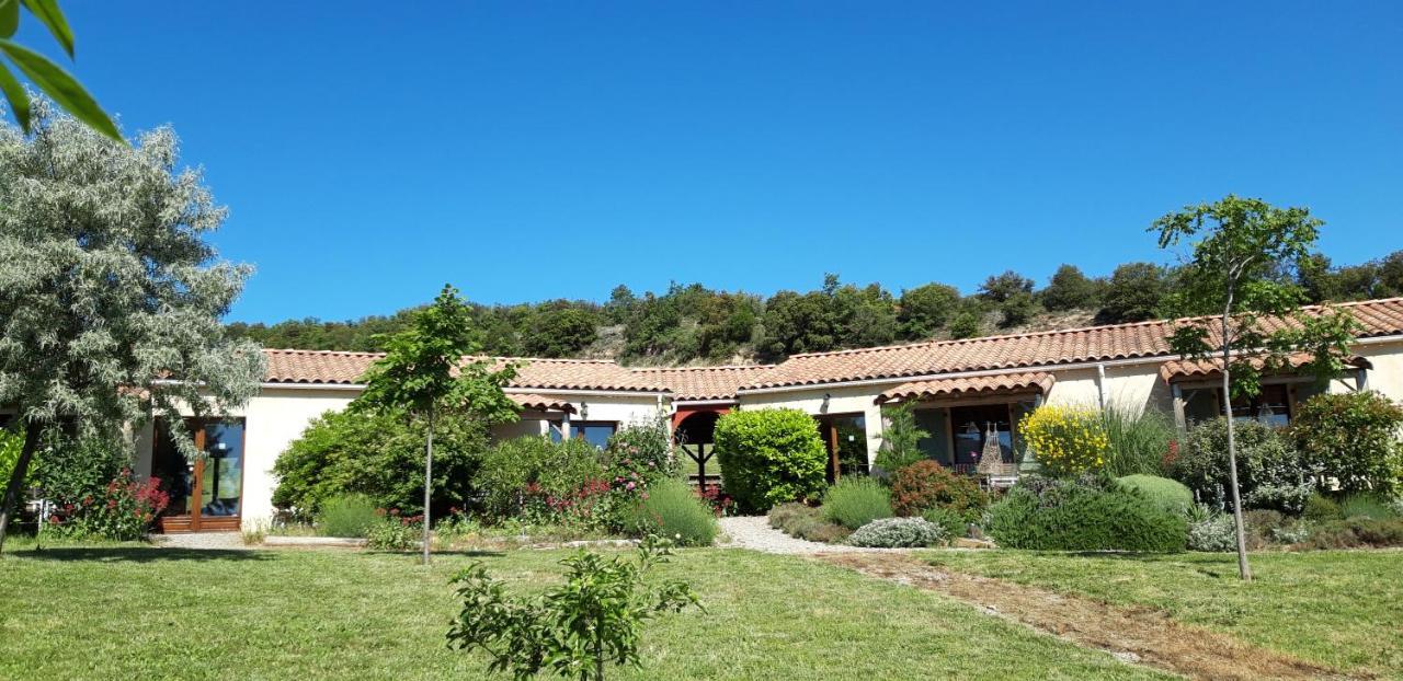 Gites "Entre Les Vignes" Tourreilles Bagian luar foto