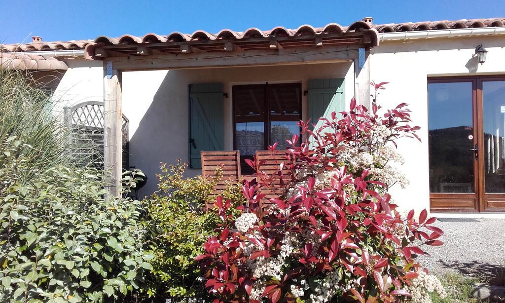 Gites "Entre Les Vignes" Tourreilles Bagian luar foto